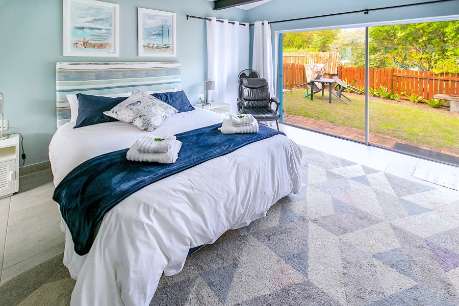 5 Bedroom Property for Sale in The Island Western Cape